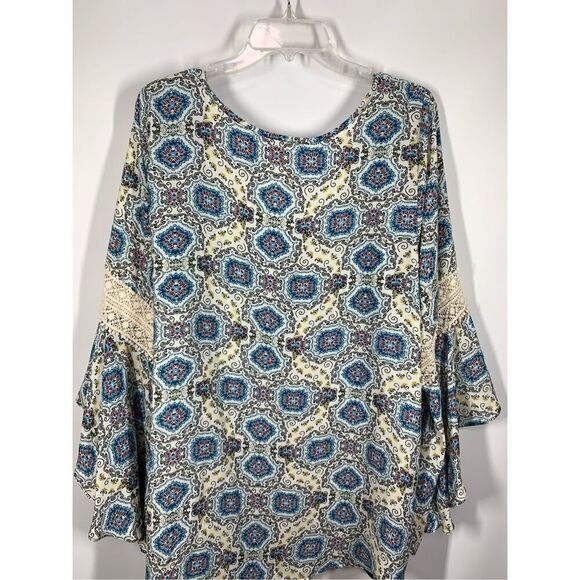 Free 2 Luv Womens Geometric Bell Sleeve Scoop Neckline Blouse Multicolor Size 3X - Picture 7 of 7